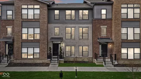 11571 Huffington St, Carmel, IN 46032