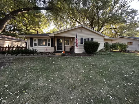522 Woodview Dr, Noblesville, IN 46060