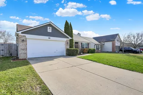 6205 Glebe Dr, Indianapolis, IN 46237 photo 3