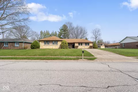 1734 Beech Cir, Plainfield, IN 46168 photo 2