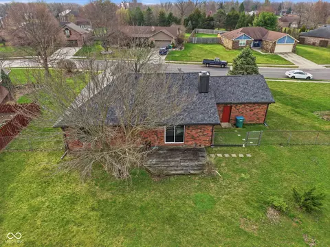 View/Area - 914 Corey Ln, Plainfield, IN 46168 photo 3 of 9