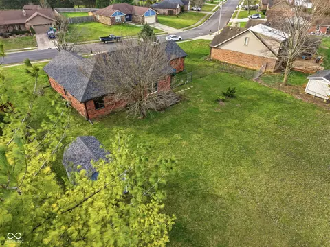 View/Area - 914 Corey Ln, Plainfield, IN 46168 photo 5 of 9