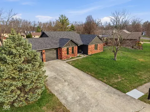 View/Area - 914 Corey Ln, Plainfield, IN 46168 photo 2 of 9