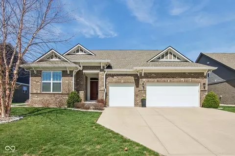 16152 Sedalia Dr, Fishers, IN 46040