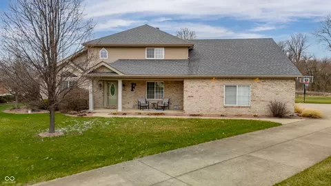 Exterior - 6278 S Cabriolet Way, Pendleton, IN 46064 photo 2 of 11