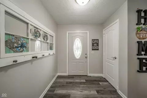 Entry Way - 6278 S Cabriolet Way, Pendleton, IN 46064 photo 2 of 3