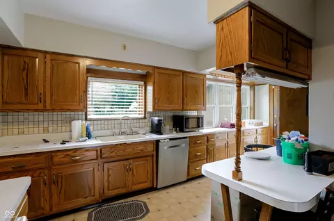 Kitchen - 150 S Main St, Wilkinson, IN 46186 photo 4 of 6