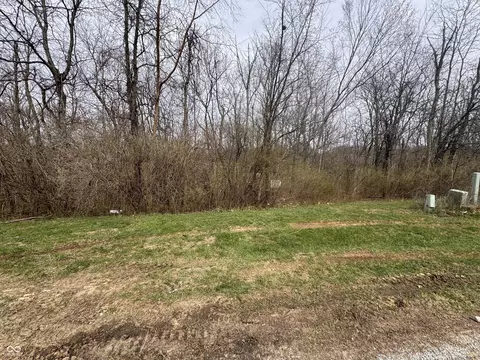 68 Nevada Ct, Lawrenceburg, IN 47025