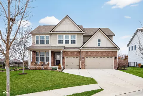 9940 Delmore Dr, Fishers, IN 46040