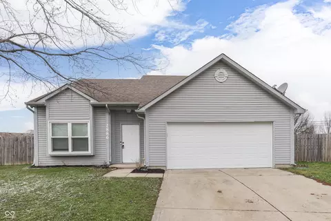 2886 Fieldstone Ct, Franklin, IN 46131