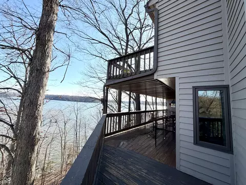 2072 E Waters Edge Dr #15, Bloomington, IN 47401