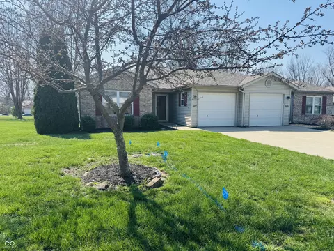 522 Autumn Ct, Brownstown, IN 47220