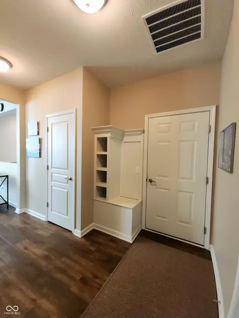 Entry Way - 5108 Silverbell Dr, Plainfield, IN 46168 photo 2 of 3