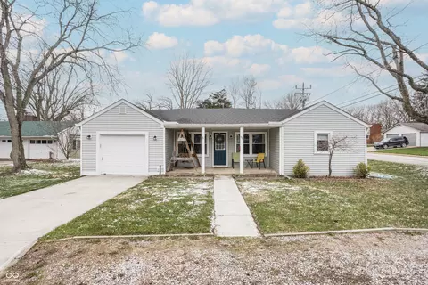 98 East St, Danville, IN 46122