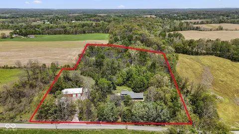 5260 Egbert Rd, Martinsville, IN 46151