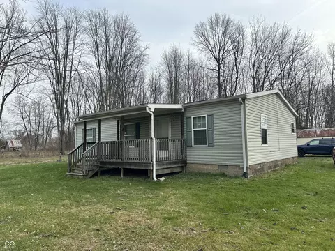 8730 S Byfield St, Commiskey, IN 47227