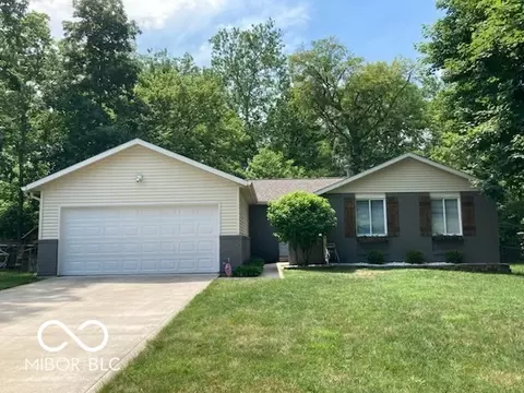 9016 Knights Ct, Indianapolis, IN 46250