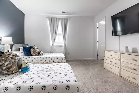 Bedroom - 9823 Hulton Rd, Pendleton, IN 46064 photo 2 of 2