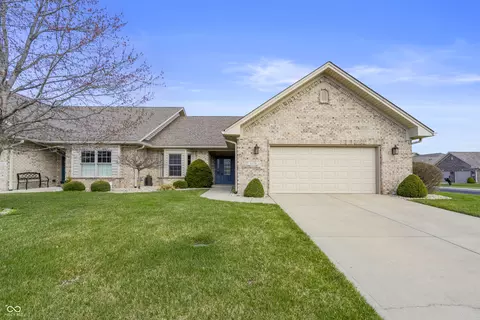5176 Marco Dr, Columbus, IN 47203