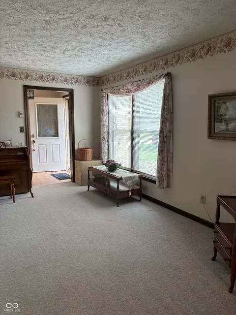 Entry Way - 2622 Forest Dr, Columbus, IN 47201 photo 1 of 2