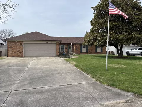 2622 Forest Dr, Columbus, IN 47201