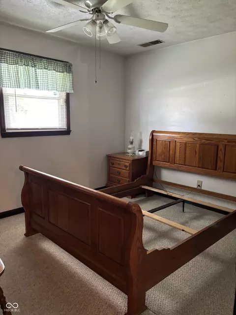Bedroom - 2622 Forest Dr, Columbus, IN 47201 photo 2 of 2