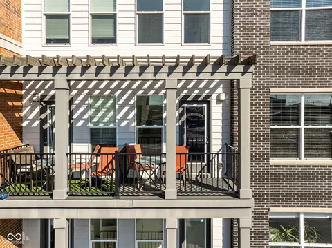 727 N Illinois St, Indianapolis, IN 46204