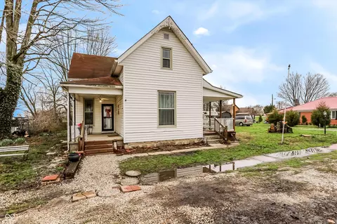 6178 N Main St, Willow Branch, IN 46186