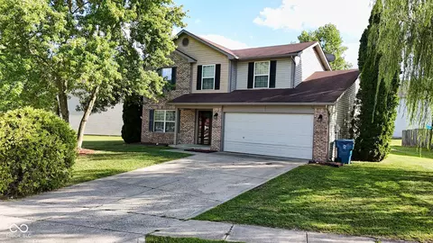 4609 Oakforge Dr, Indianapolis, IN 46254