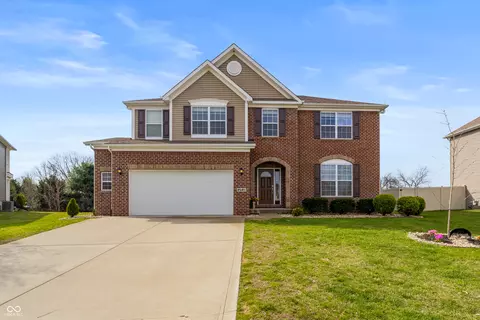 2545 Coneflower Ct, Columbus, IN 47201