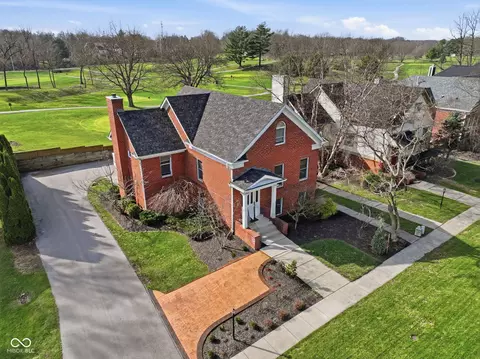 600 N Elm St, Zionsville, IN 46077
