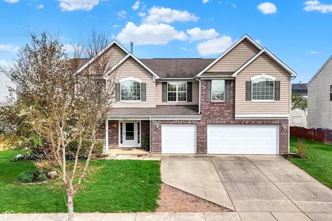 19304 Searay Dr, Noblesville, IN 46060