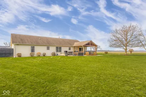 Exterior - 7351 S Artesian Ct, Columbus, IN 47201 photo 3 of 14