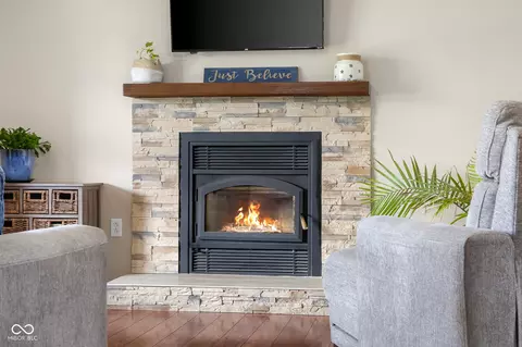 Living - 7351 S Artesian Ct, Columbus, IN 47201 photo 1 of 4