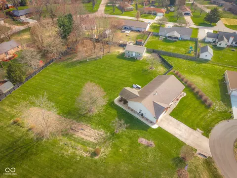 View/Area - 7351 S Artesian Ct, Columbus, IN 47201 photo 1 of 3