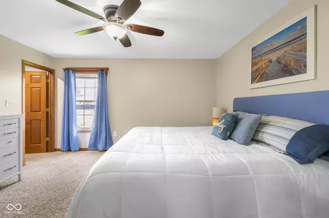 Bedroom - 7351 S Artesian Ct, Columbus, IN 47201 photo 3 of 10