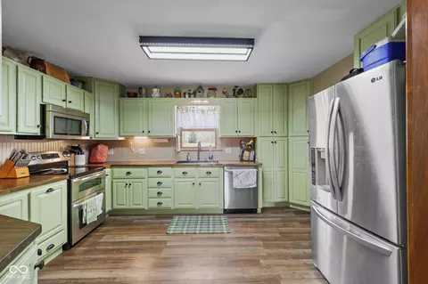 Kitchen - 7236 E Rocklane Rd, Needham, IN 46162 photo 2 of 3