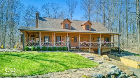 459 W Gold Creek Rd, Mooresville, IN 46158