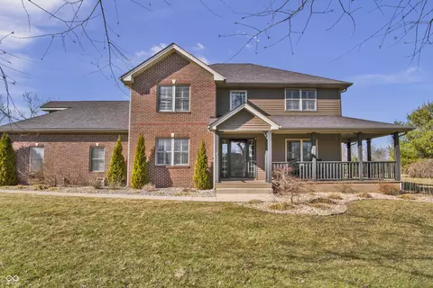560 Woodridge, North Vernon, IN 47265