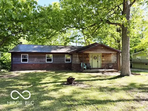 1925 S Lee Kay Dr, Rockville, IN 47872