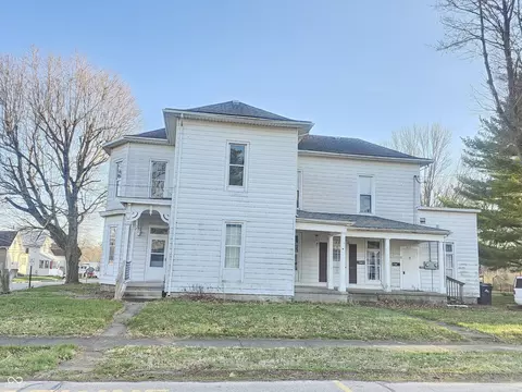 803 High St, Middletown, IN 47356