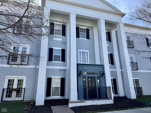 12873 Tradd St #2B, Carmel, IN 46032