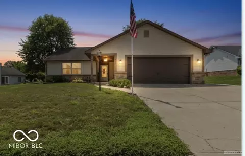 6433 Southern Lakes Dr N, Indianapolis, IN 46237