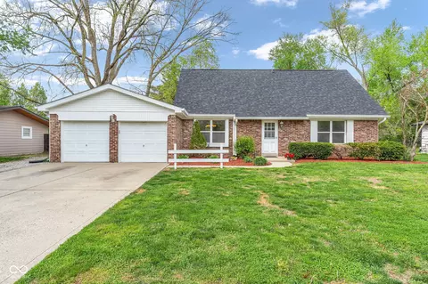 18 Wilson Dr, Carmel, IN 46032