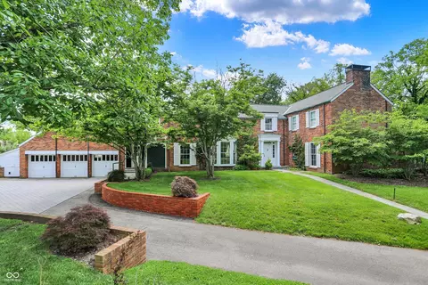 2505 Riverside Dr, Columbus, IN 47201