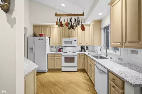 Kitchen - 301 Flatrock Dr, Columbus, IN 47201 photo 1 of 4
