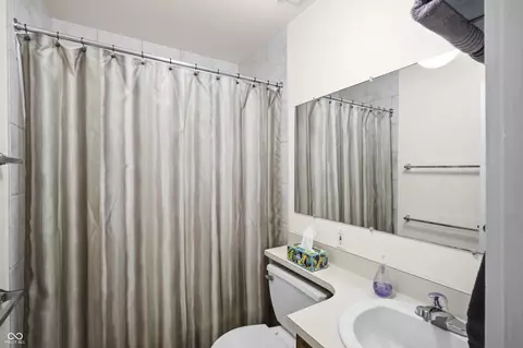 Bath - 301 Flatrock Dr, Columbus, IN 47201 photo 1 of 6