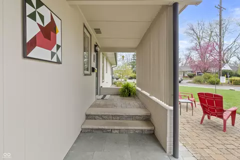Exterior - 301 Flatrock Dr, Columbus, IN 47201 photo 8 of 12
