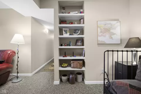Entry Way - 301 Flatrock Dr, Columbus, IN 47201 photo 5 of 5