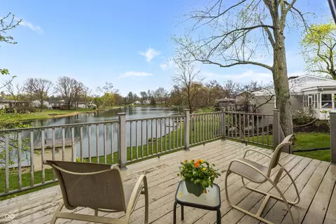 Exterior - 301 Flatrock Dr, Columbus, IN 47201 photo 10 of 12